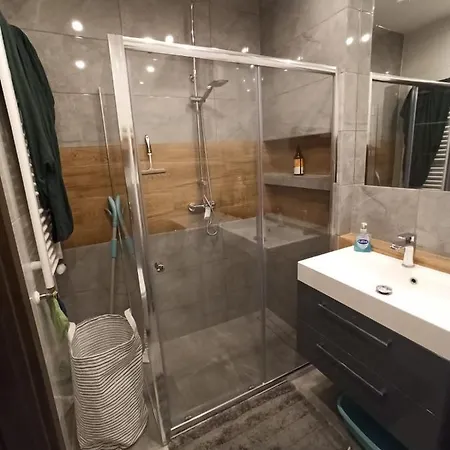 Nowoczesny Przy Manufakturze Z Parkingiem Podziemnym I Klimatyzacja * Łódź